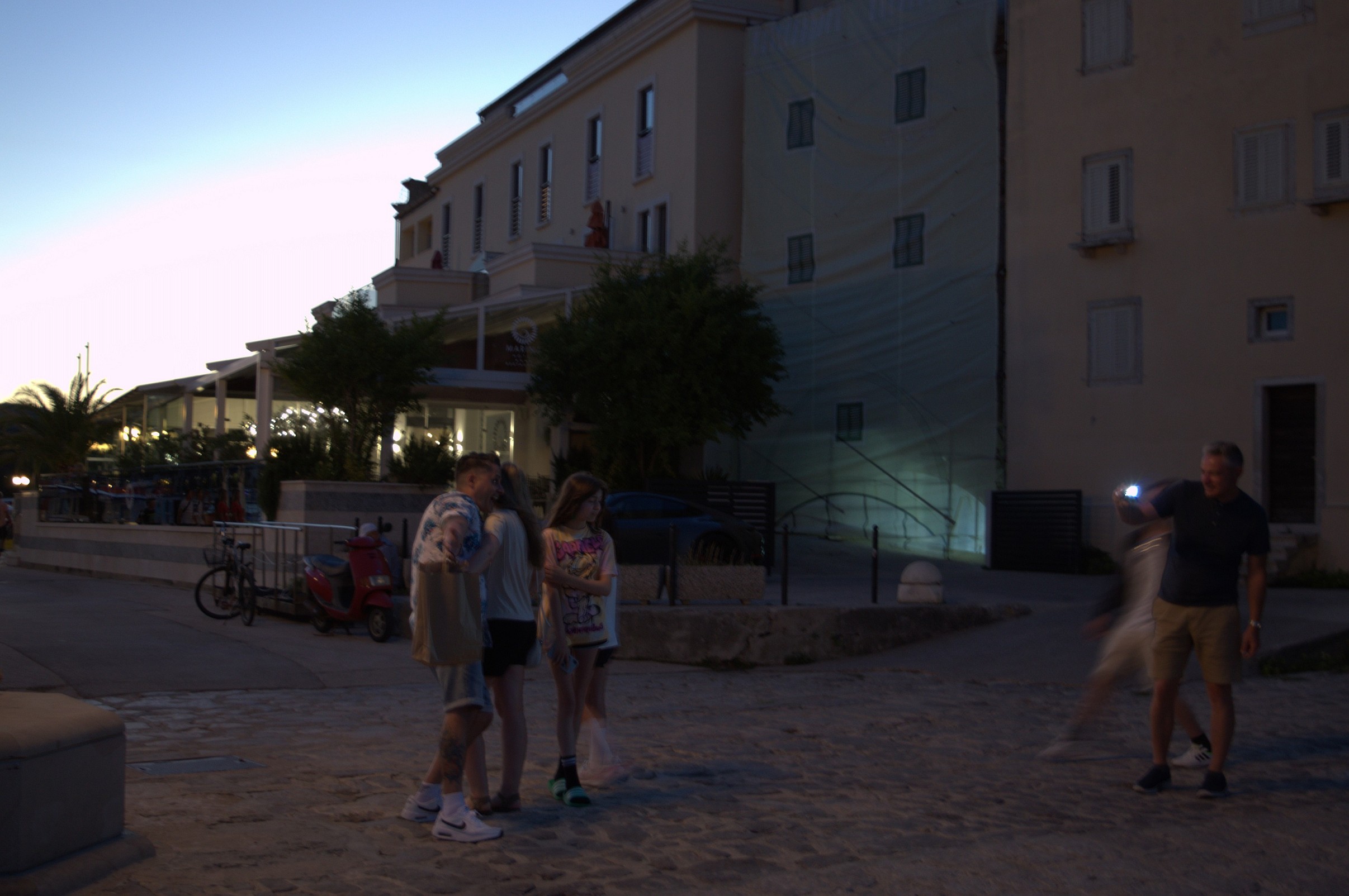 K k 144   dsc 1958   6034 x 4012